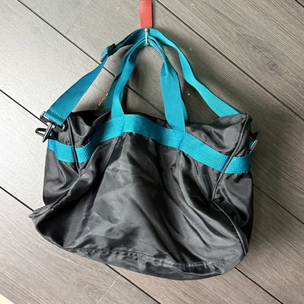 Vintage Dunlop Black Teal Nylon Duffel Gym Travel Bag Shoulder Strap 90s